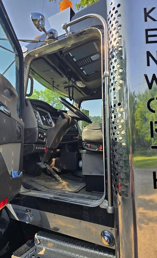 Used 2008 KENWORTH T800