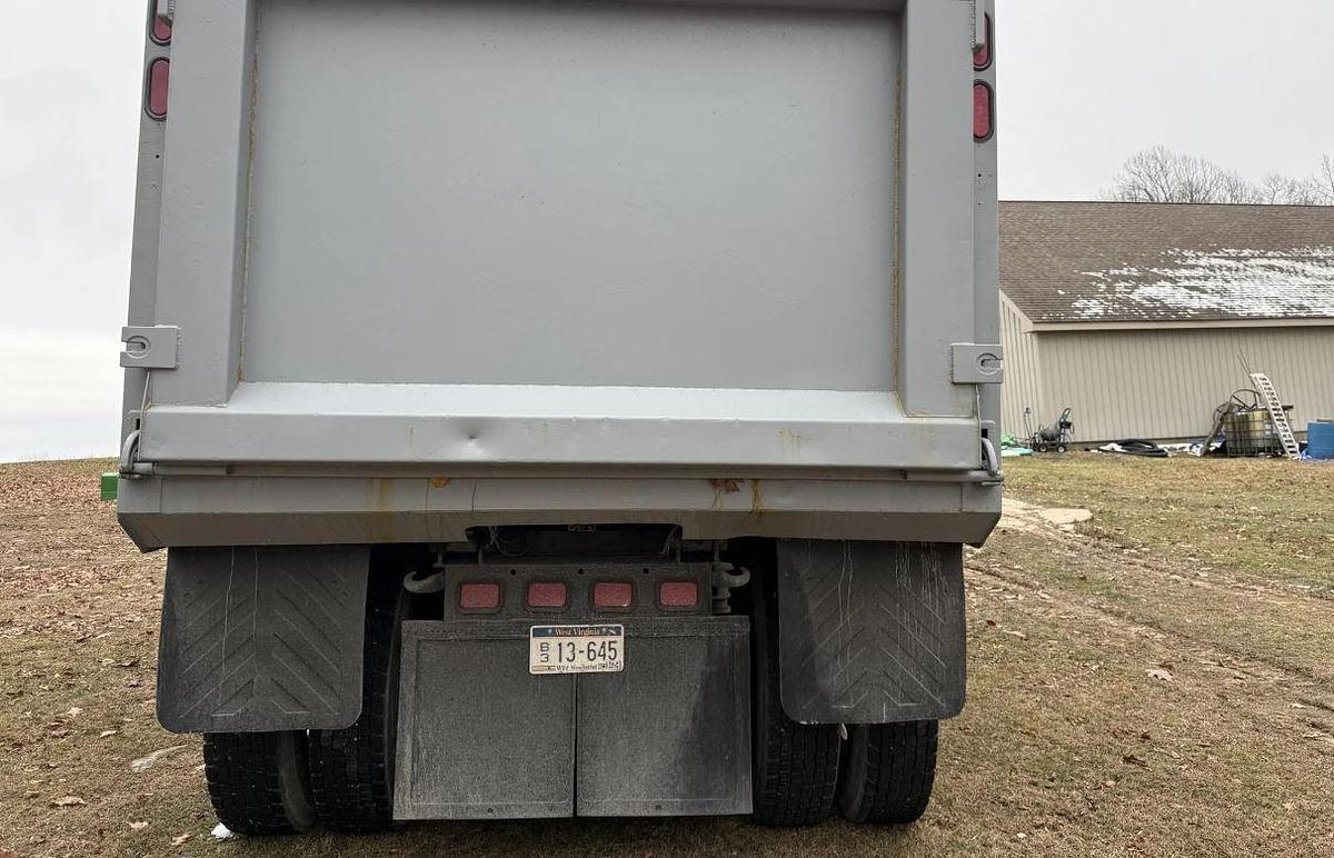 Used 2015 Peterbilt 579 Dump Truck
