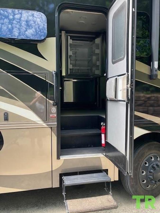Used 2019 Coachmen Sportscoach Cross Country SRS 365RB