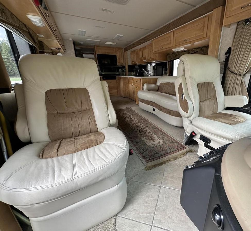Used 2003 Fleetwood Revolution 40C