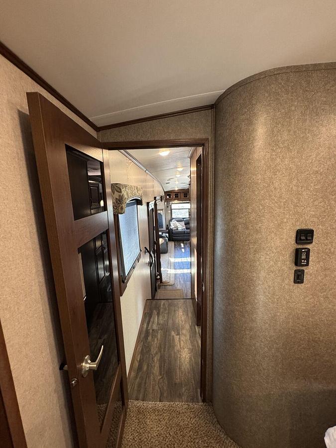Used 2017 Jayco Pinnacle 36KPTS
