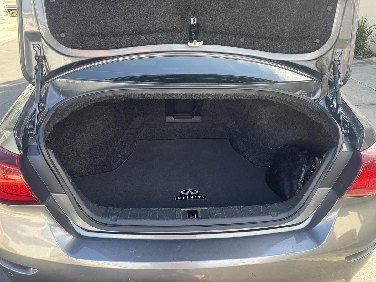 Used 2016 Infiniti Q70