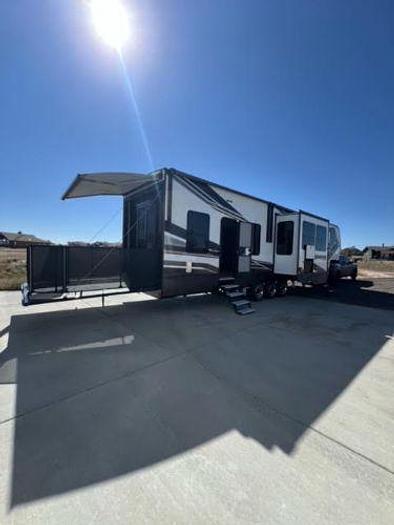 Used 2021 Grand Design Momentum M-Class 381M