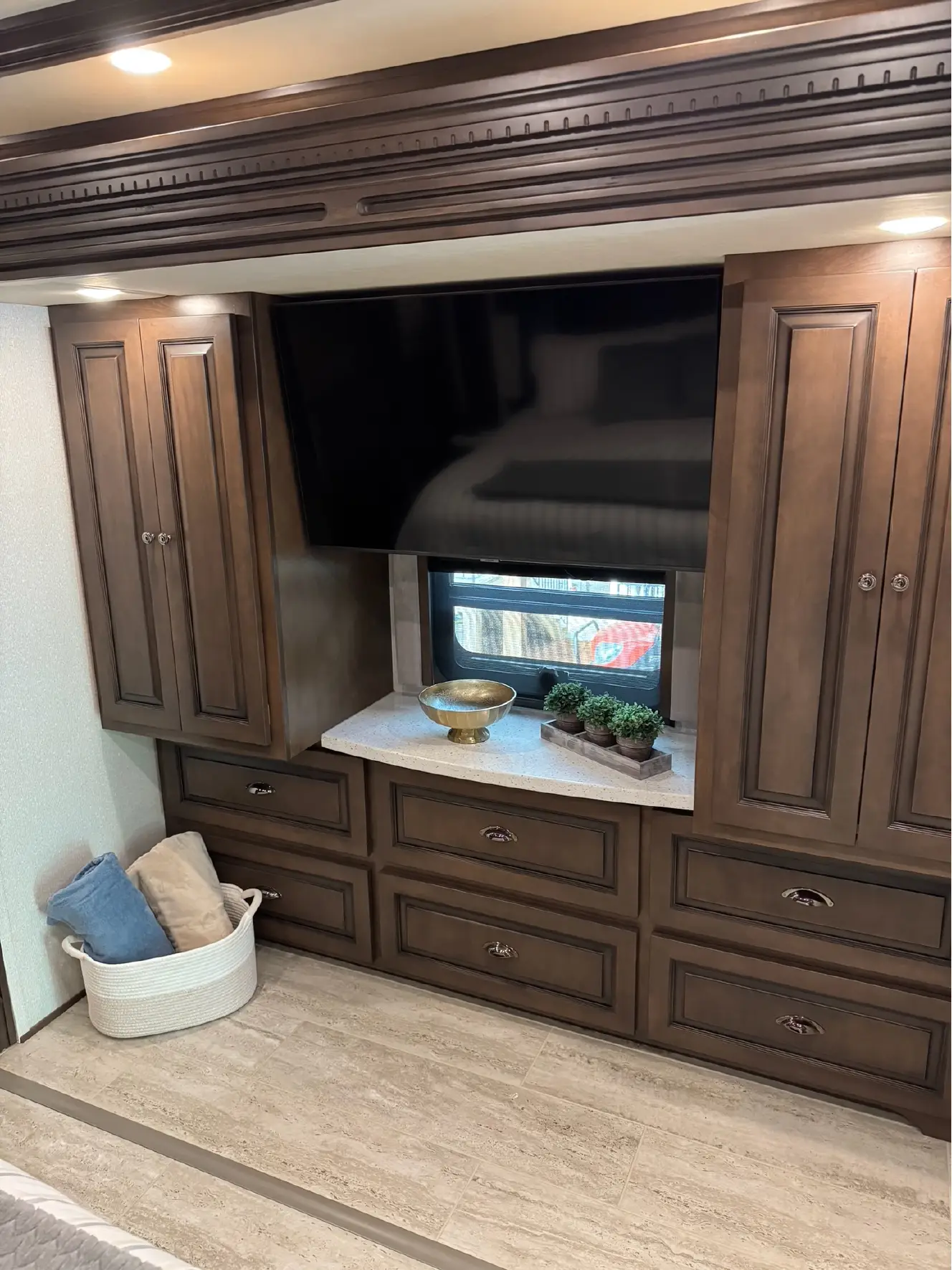 Used 2021 Newmar Dutch Star 4369