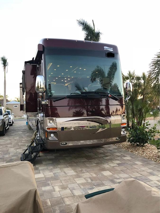 Used 2014 Newmar Mountain Aire 4369