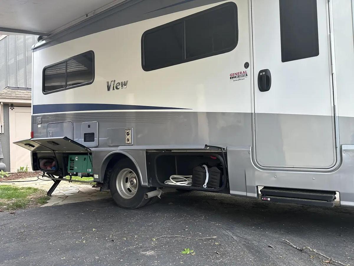 Used 2020 Winnebago View 24J