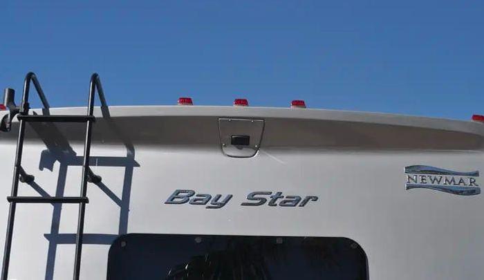 Used 2017 Newmar Bay Star 3401
