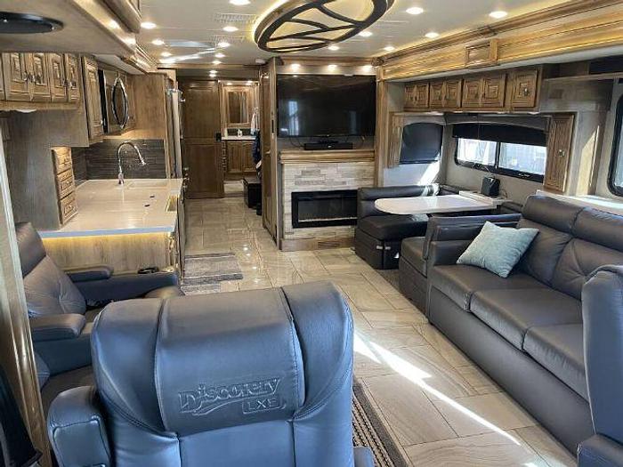 Used 2019 Fleetwood Discovery LXE 40M