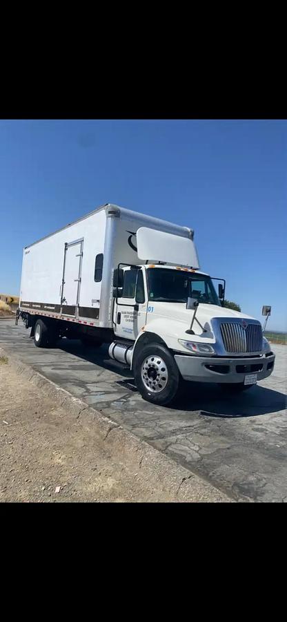 Used 2018 International 4300 SBA 4X2