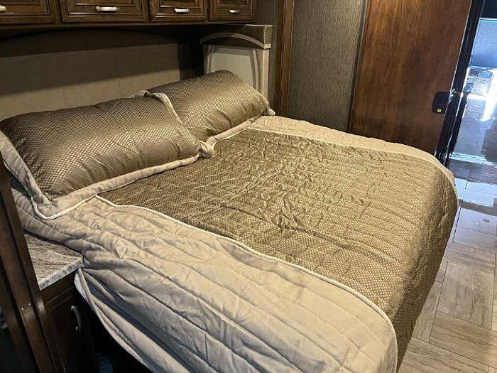 Used 2019 Thor Motor Coach Aria 4000