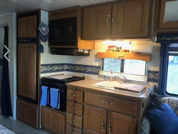 Used 1998 Four Winds Windsport 33B