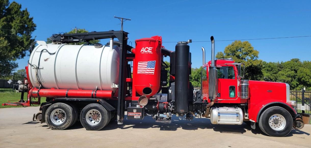 Used 2014 Peterbilt 389 Industrial Tank Truck