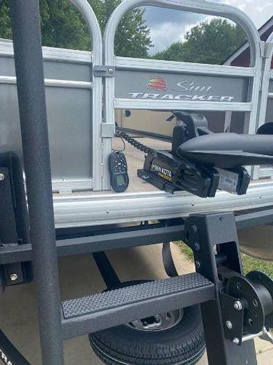 Used 2023 Sun Tracker Fishing Barge 20DLX