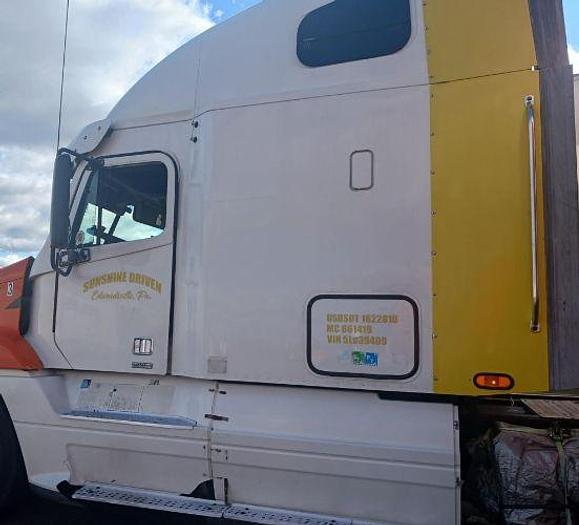 Used 2005 Freightliner CENTURY 120