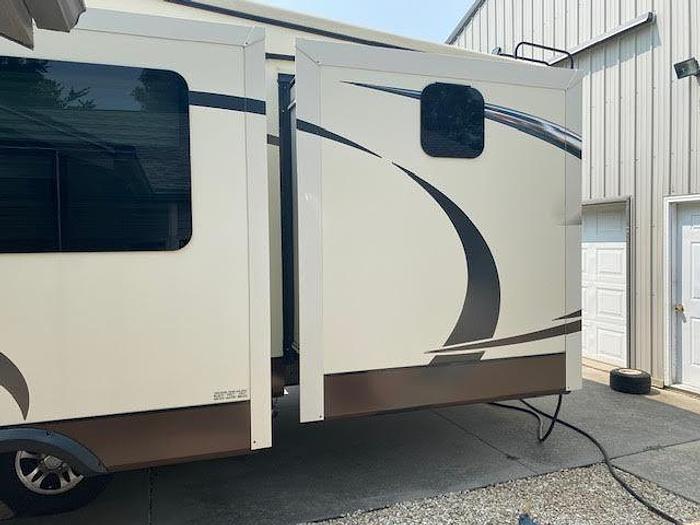 Used 2015 Jayco Eagle Premier 375BHFS