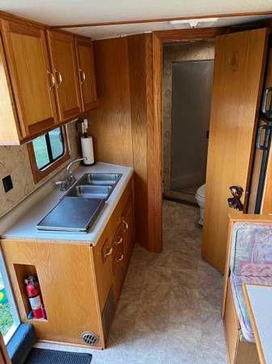 Used 2000 Sundowner Sunlite with Hitch