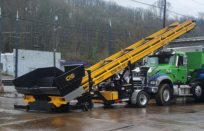 Used 2013 CAN AMERICAN STONE SPREADER SOIL KING XTR25