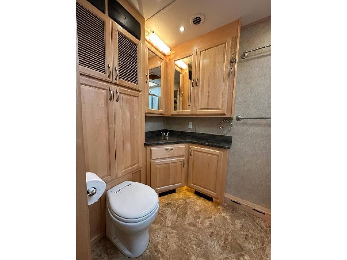 Used 2014 Show Hauler 36KTSSL Super C Motorhome