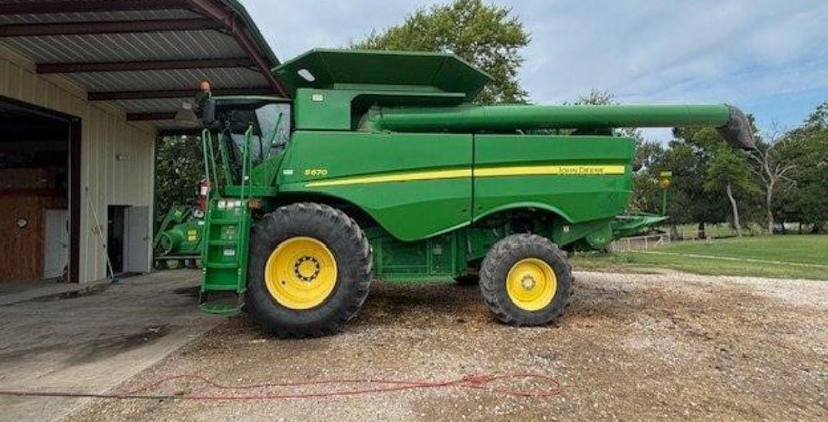 Used 2012 John Deere S670 Combine