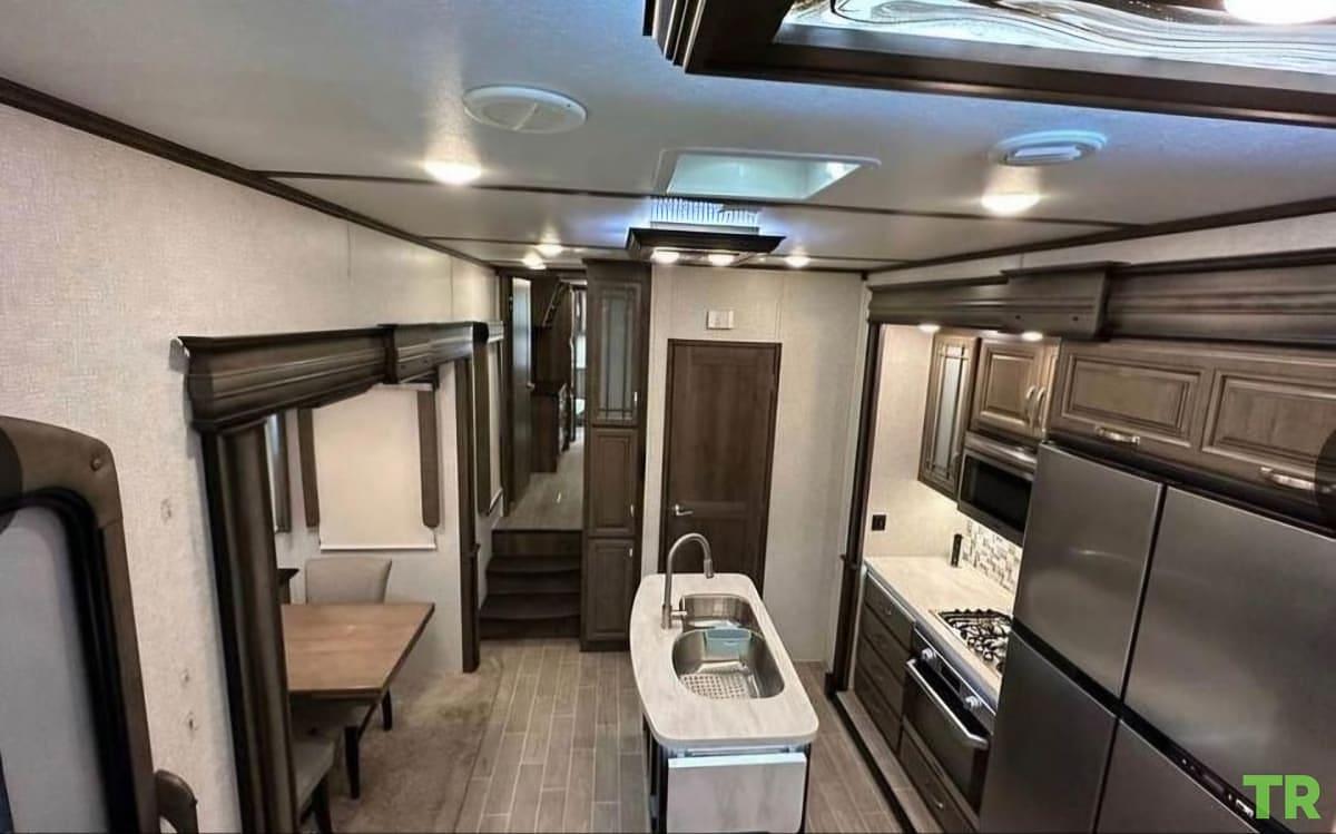 Used 2020 Keystone Montana 3760FL Fifth Wheel