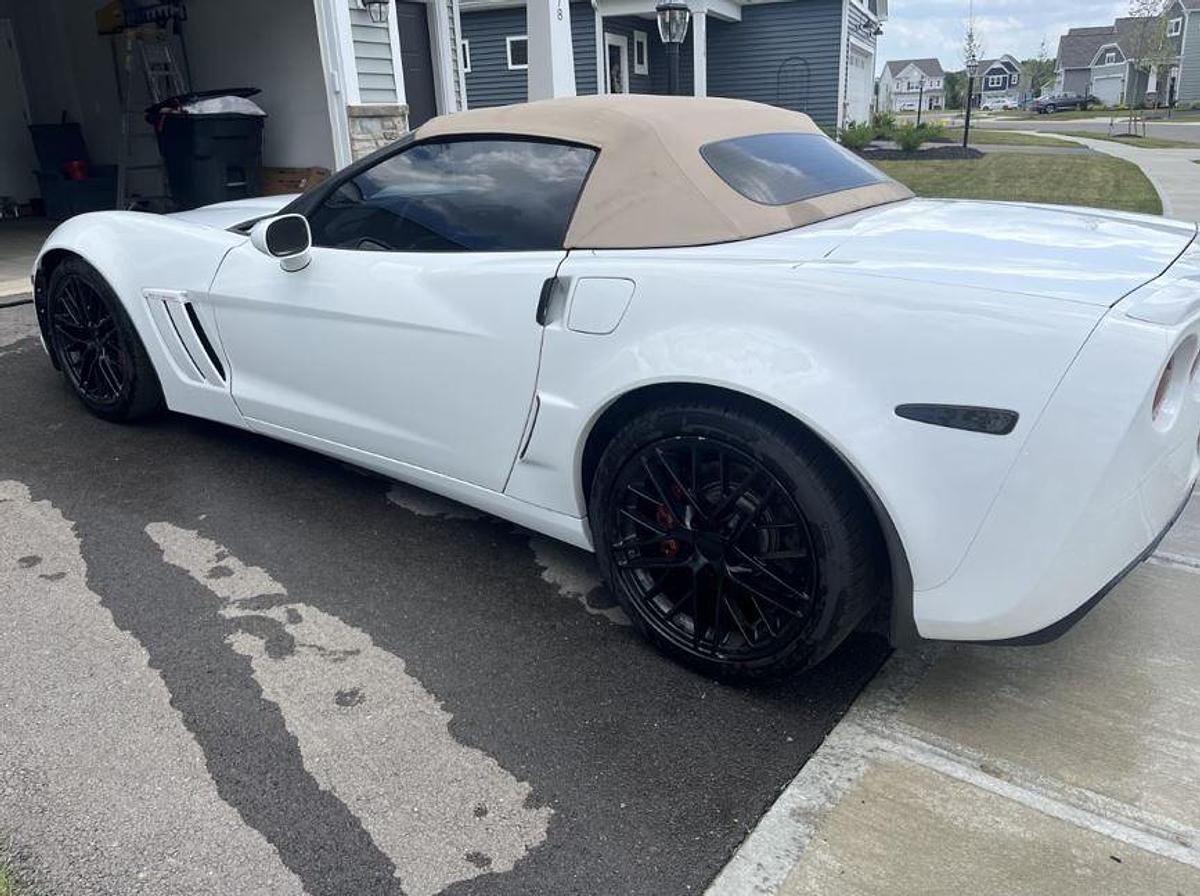 Used 2011 Chevrolet Corvette Z16 Grand Sport w/3LT Convertible