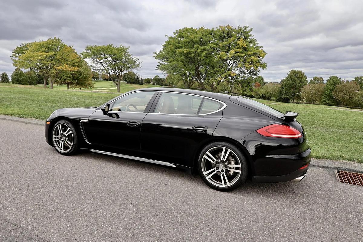 Used 2014 Porsche Panamera 4s Executive