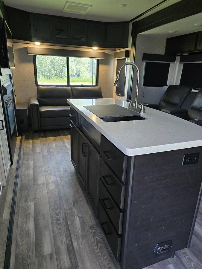 Used 2022 Highland Ridge Roamer 354MBH Fifth Wheel