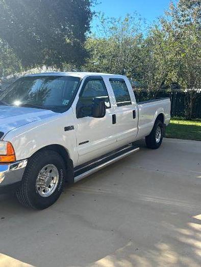 Used 2001 Ford Super Duty F-350 SRW XLT
