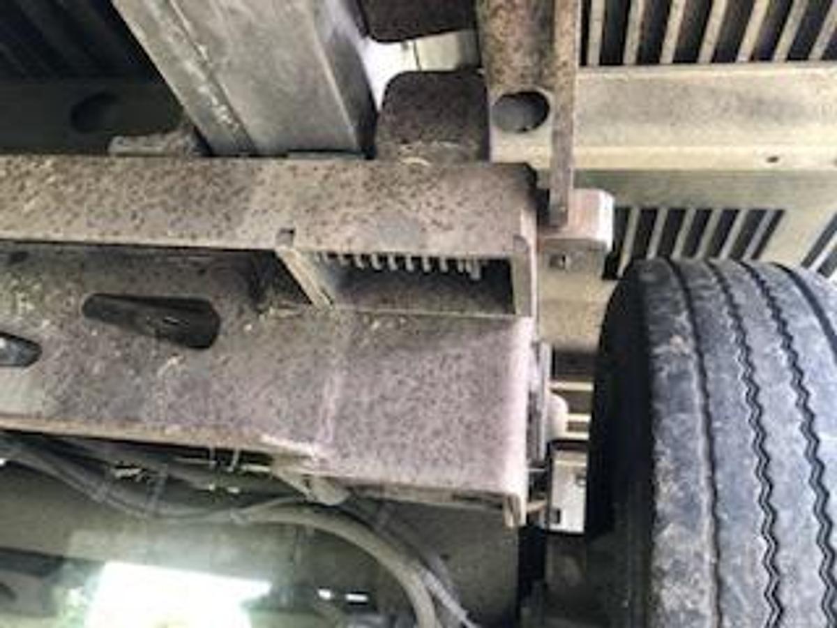 Used 2010 Reitnouer Step Deck Trailer