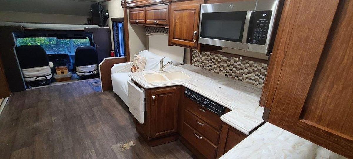 Used 2015 Forest River Dynamax Force 37 TS