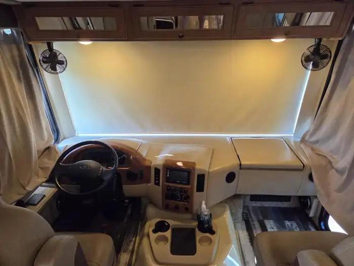 Used 2018 Thor Motor Coach Windsport 35M