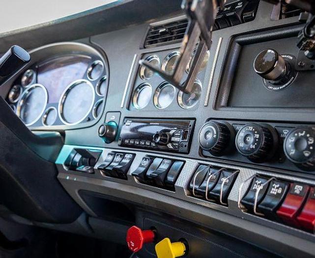 Used 2020 KENWORTH T880