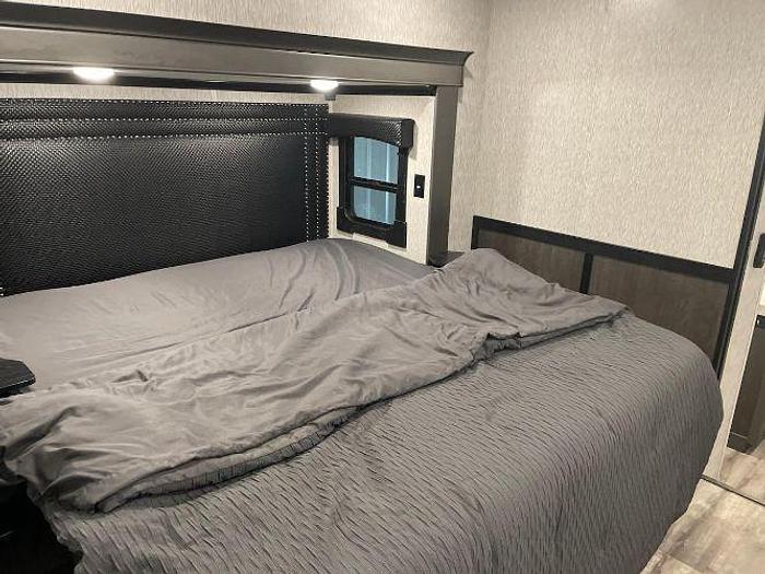 Used 2023 Crossroads Redwood RW4200FL