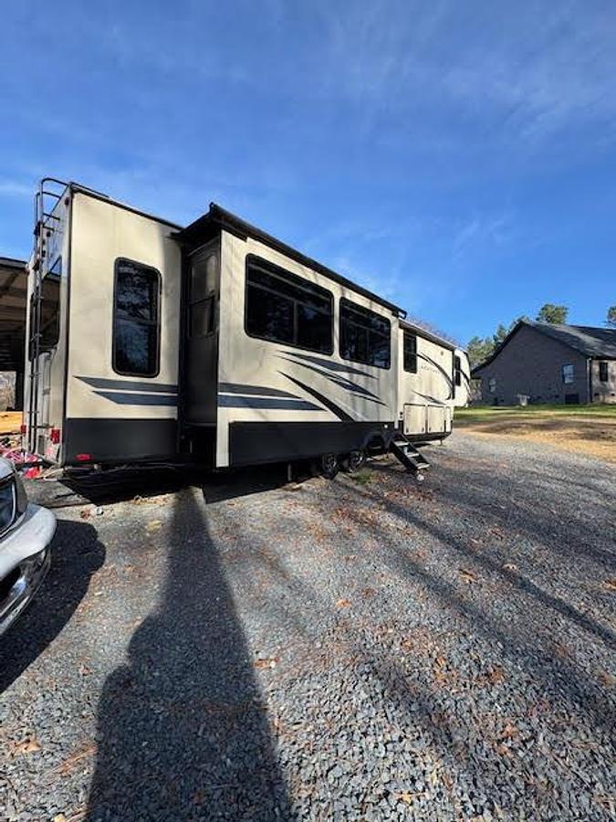 Used 2020 Keystone Montana High Country 385BR Fifth Wheel