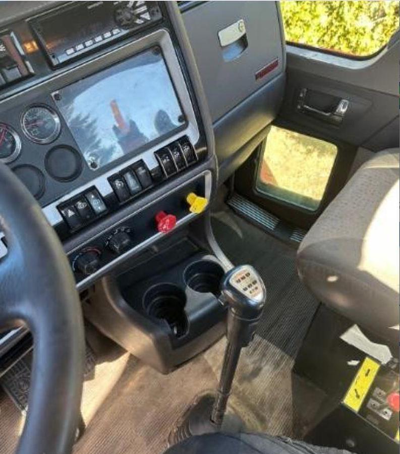 Used 2016 Kenworth T440