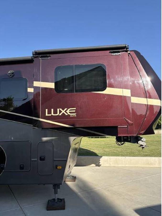 Used 2023 Luxe Elite 44FL Fifth Wheel