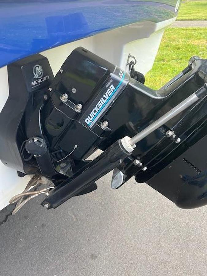 Used 2005 Bayliner 205