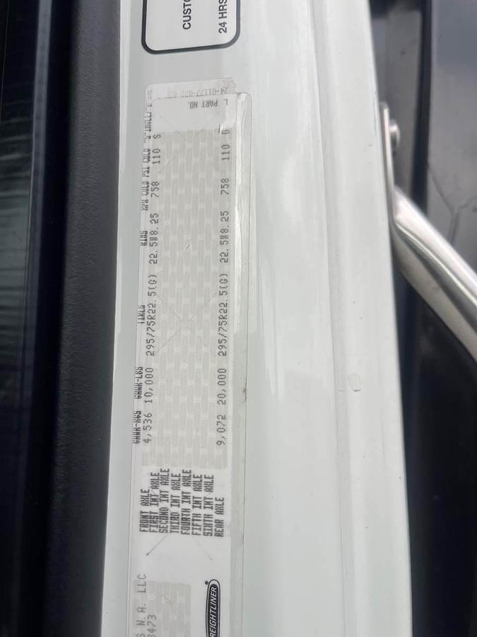 Used 2011 Freightliner M2 106 Flatbed