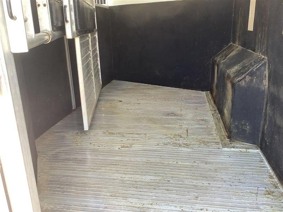 Used 1997 Jamco 3 Horse Trailer with Living Quarters