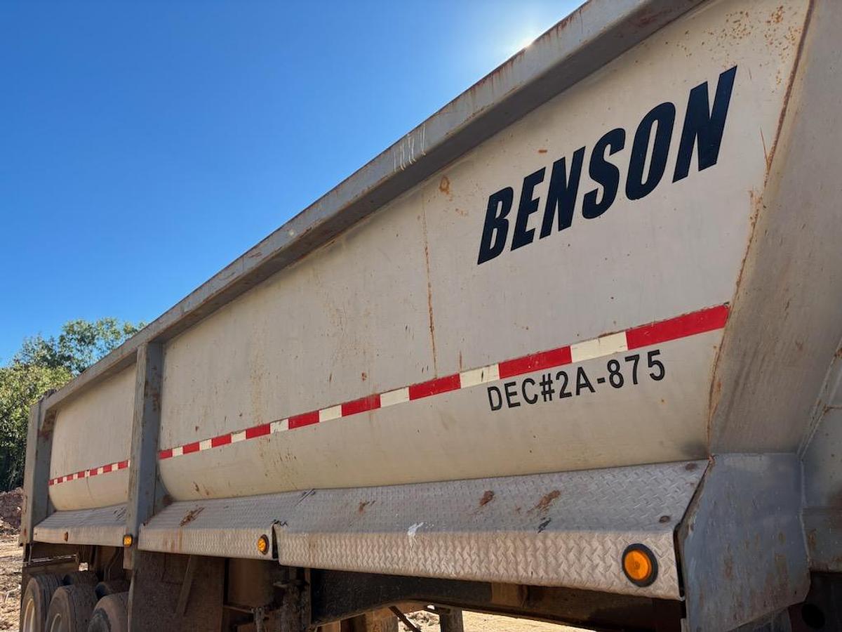 Used 2015 Freightliner 122SD