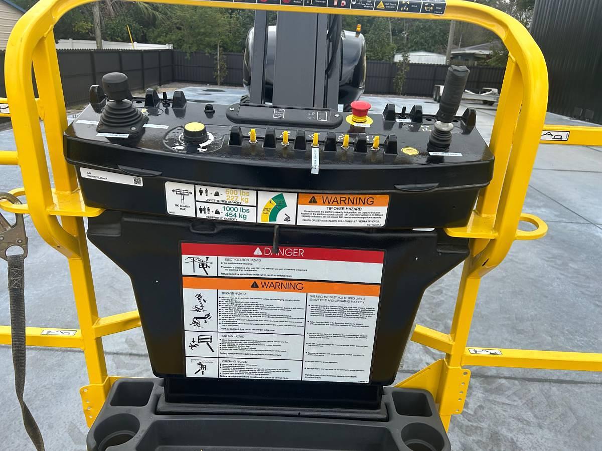 Used 2003 JLG 800AJ Man Lift