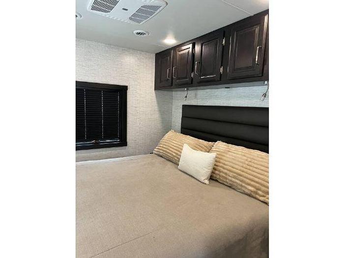 Used 2024 Entegra Coach Vision Xl 34G