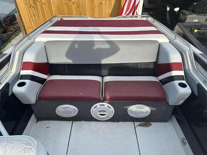 Used 1985 Formula 302SR1