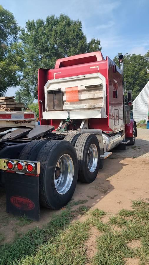 Used 2000 Peterbilt 379 Sleeper Semi Truck