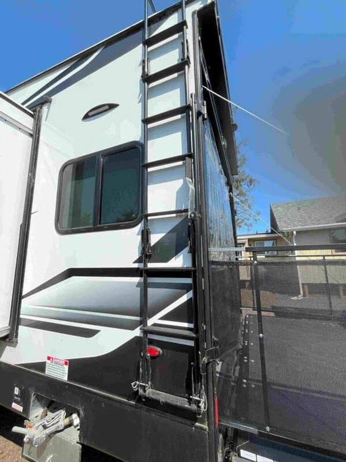 Used 2023 Forest River Sandstorm 286GSLR