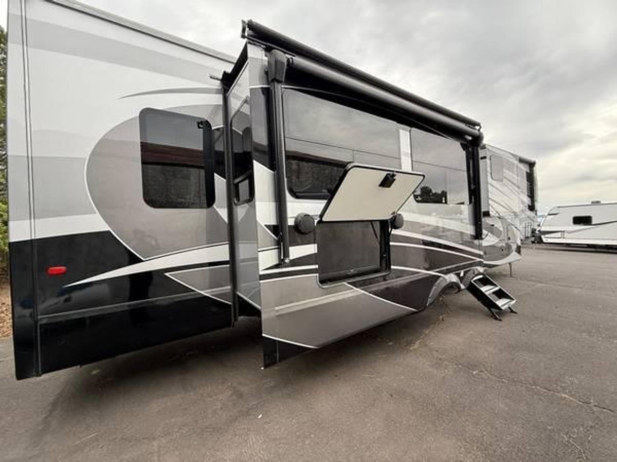 Used 2021 Forest River RiverStone Legacy 39RKFB