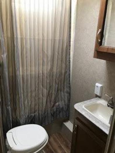 Used 2016 Coachmen Catalina 261BHS