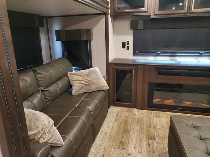 Used 2019 Jayco North Point 387RDFS