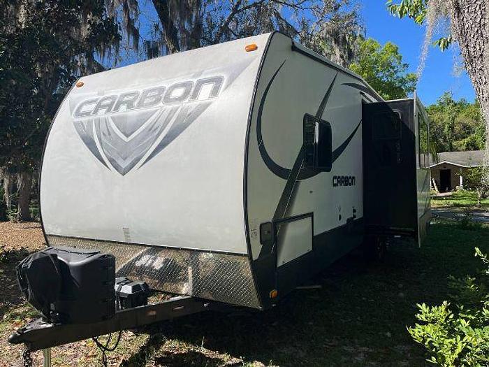 Used 2014 Keystone Carbon 31 Toyhauler