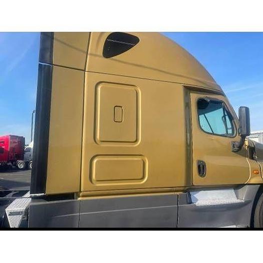 Used 2016 Freightliner Cascadia